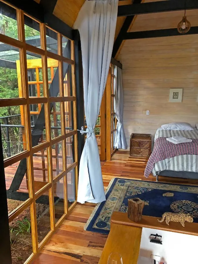 Chalet Chalé Mon Amour 2, onde o amor se encontra, 2 min do Capivari Campos do Jordão Brasil